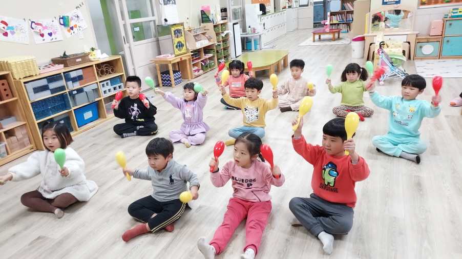 음악과 연극놀이시간 사진
